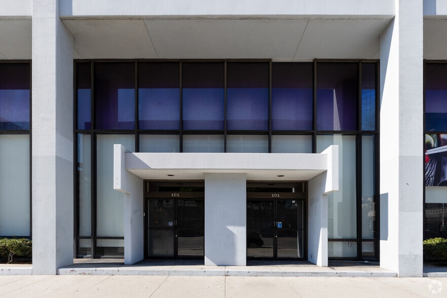 250 E 1st St, Los Angeles, CA for lease - Building Photo - Image 3 of 4