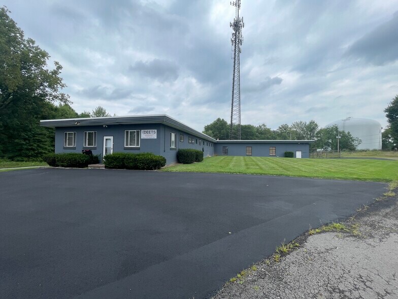 10 Rhoda St, Farrell, PA à louer - Photo du bâtiment - Image 2 de 27