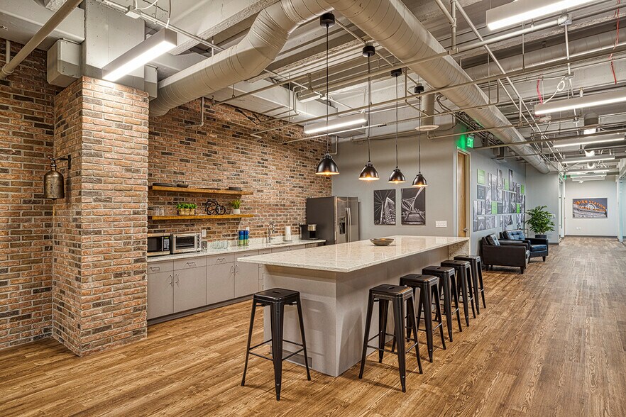 3801 E Florida Ave, Denver, CO à louer - Photo intérieure - Image 3 de 30