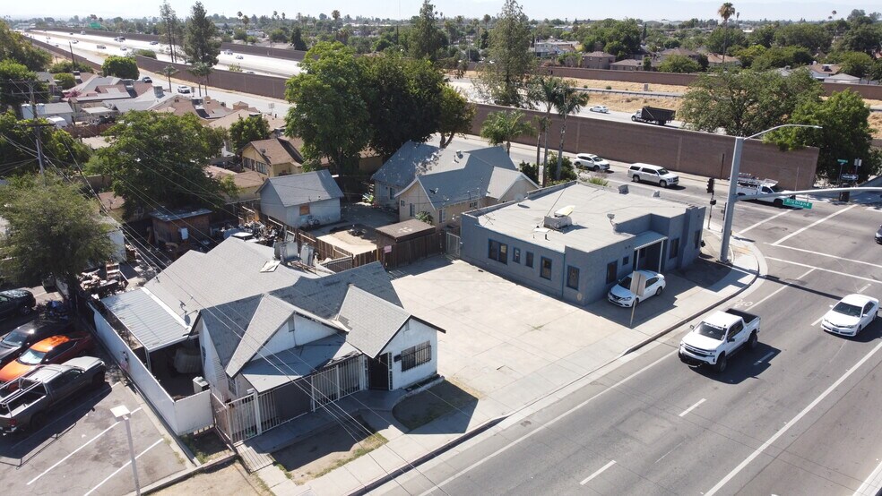 18 S Chester Ave, Bakersfield, CA à vendre - Photo du bâtiment - Image 3 de 9