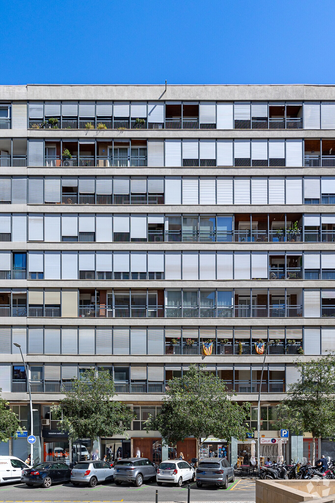 Multifamily in Barcelona, Barcelona for sale Primary Photo- Image 1 of 2