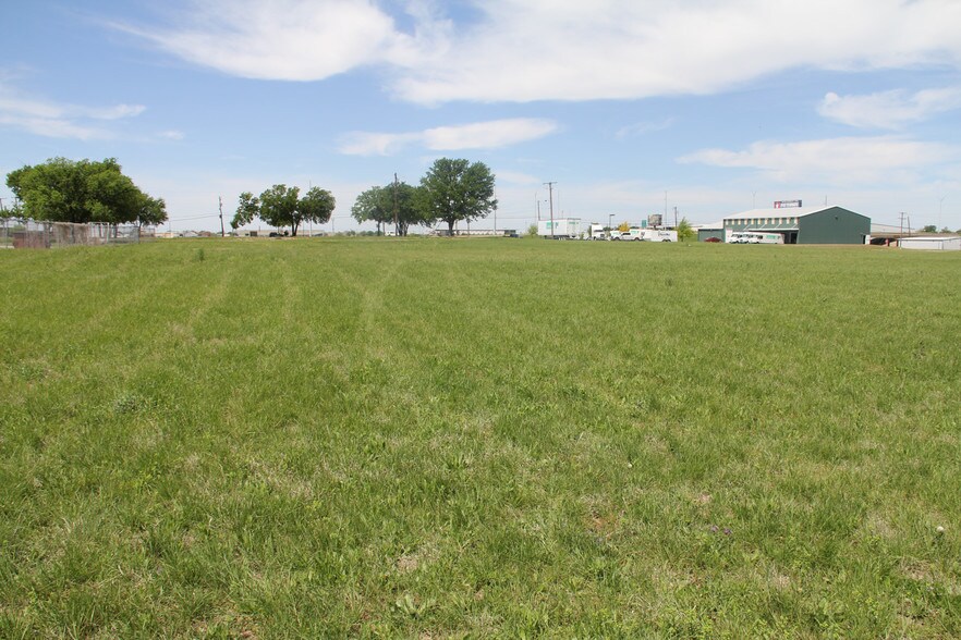 109 E Hatton Rd, Wichita Falls, TX for sale - Building Photo - Image 3 of 12