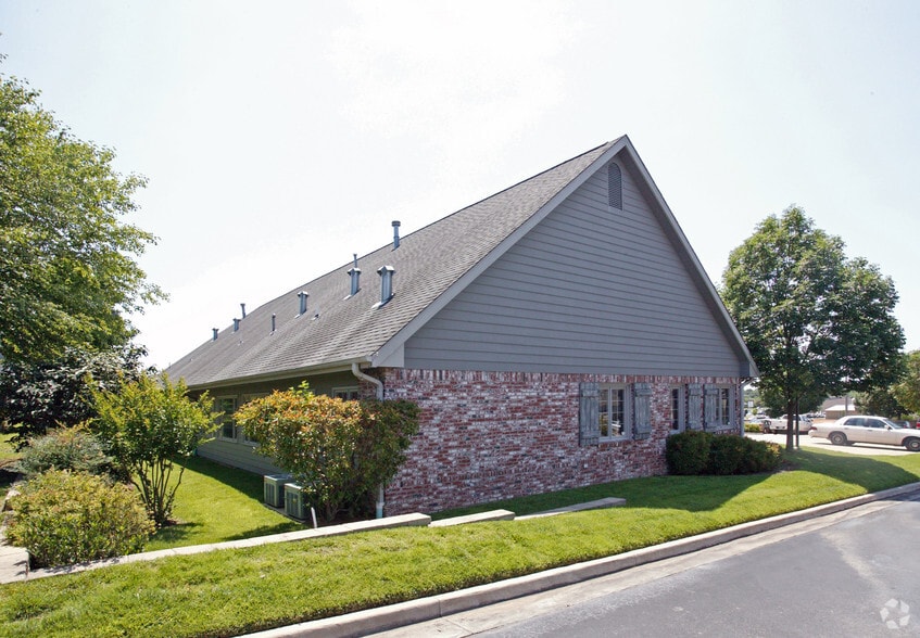 6139-6143 E 91st St, Tulsa, OK for lease - Building Photo - Image 3 of 13