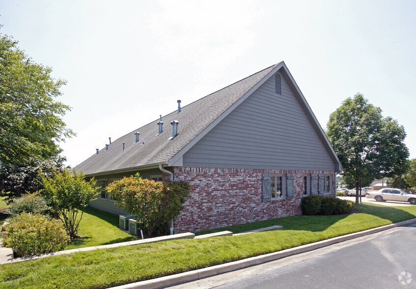 6139-6143 E 91st St, Tulsa, OK à louer - Photo du bâtiment - Image 3 de 13