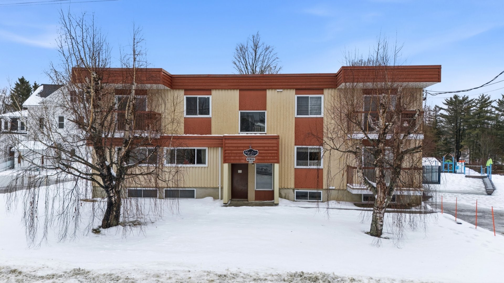 696 Rue Principale, Lac-drolet, QC for sale Primary Photo- Image 1 of 2