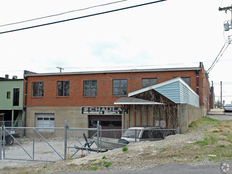 101 E Clay St, Collinsville, IL à vendre - Photo du bâtiment - Image 2 de 2