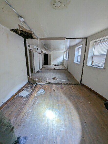 7157 S Yale Ave, Chicago, IL à vendre - Photo du bâtiment - Image 2 de 10