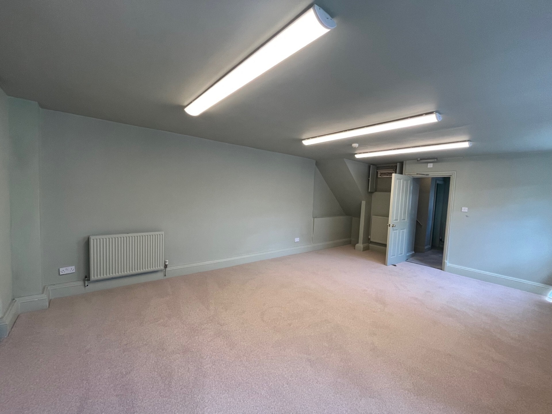 43-44 North Bar St, Banbury for lease Interior Photo- Image 1 of 5