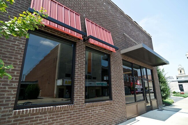 More details for 717-719 S Main St, Springfield, TN - Office for Lease