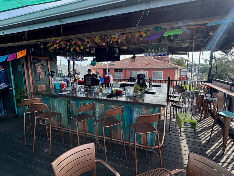 923 Broadway, Dunedin, FL for sale - Building Photo - Image 2 of 7