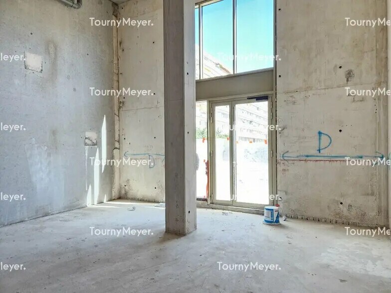 Retail in Montpellier for sale - Interior Photo - Image 2 of 8