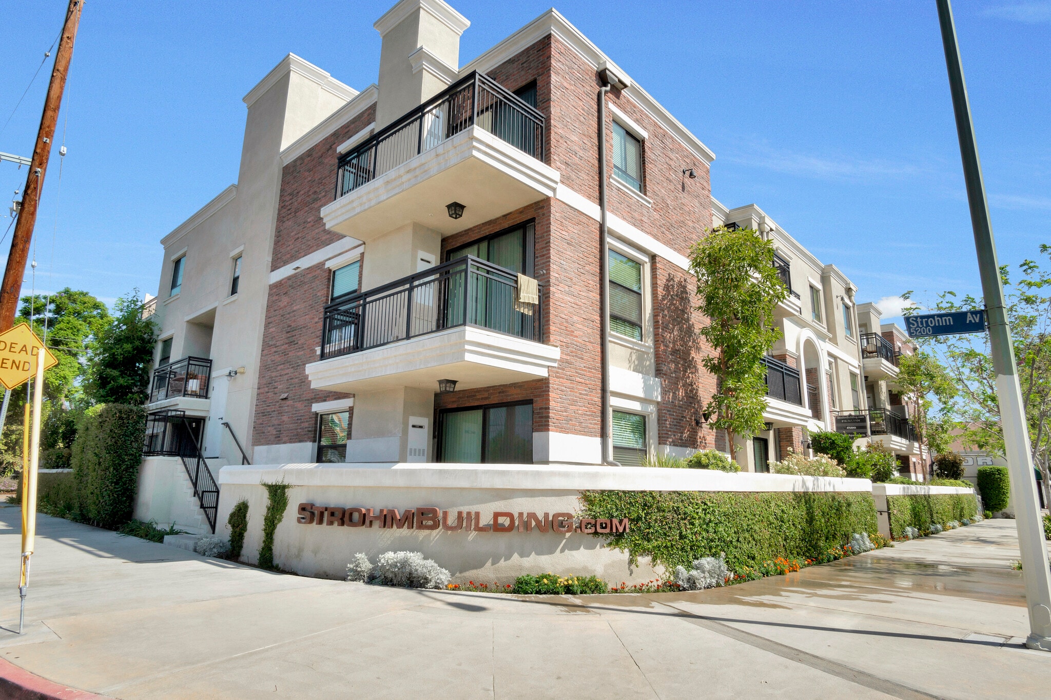 10455 Magnolia Blvd, North Hollywood, CA for sale Building Photo- Image 1 of 21