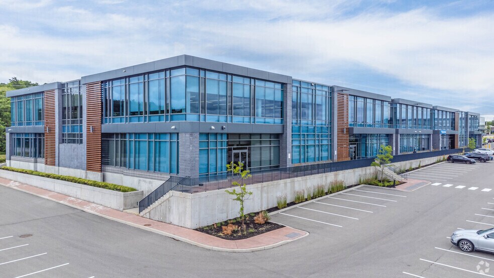 1415 Joshuas Creek Dr, Oakville, ON à louer - Photo principale - Image 1 de 5