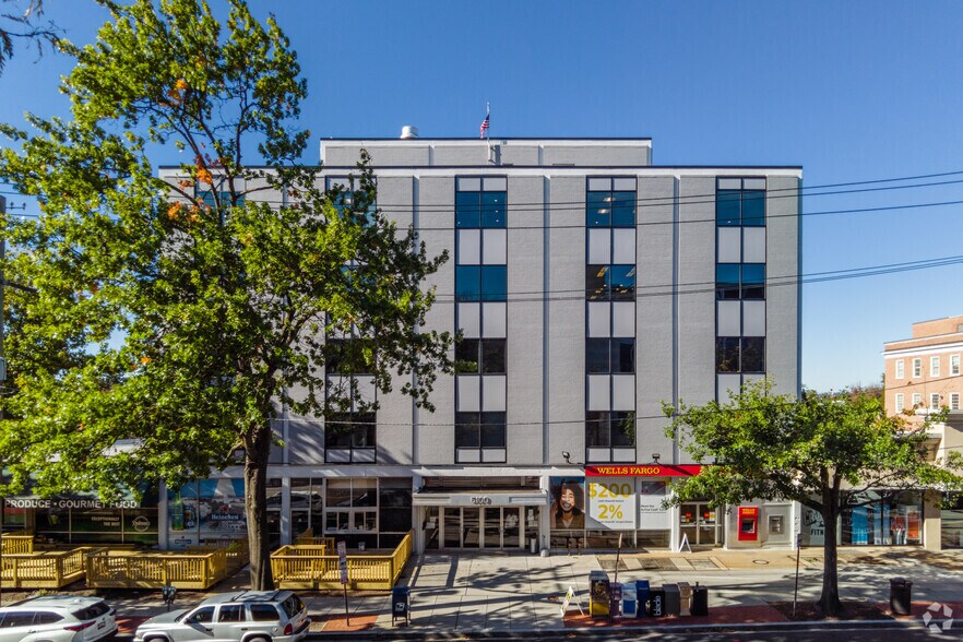 5100 Wisconsin Ave NW, Washington, DC à louer - Photo du bâtiment - Image 3 de 6
