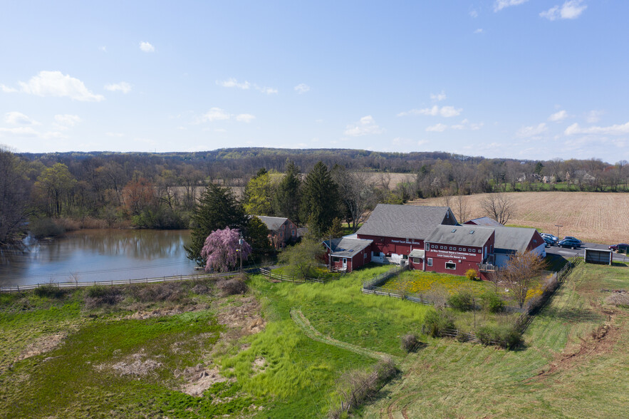 1945 State Rd, Quakertown, PA à vendre - Photo principale - Image 1 de 1