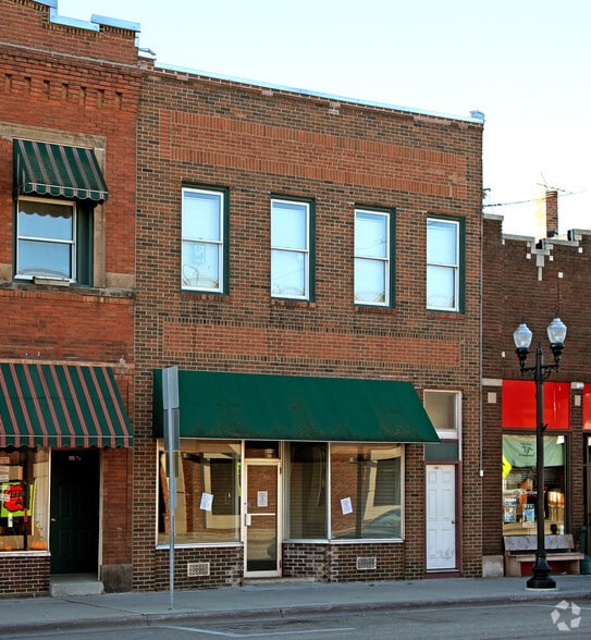 509 1/2 Sinclair Lewis Ave, Sauk Centre, MN for sale - Building Photo - Image 3 of 6