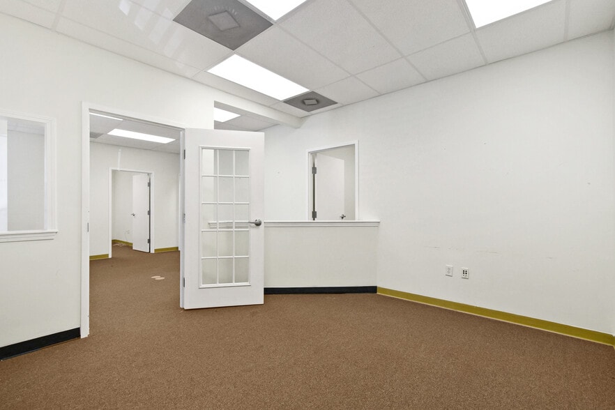 1740 Tree Blvd, Saint Augustine, FL for lease - Building Photo - Image 3 of 17