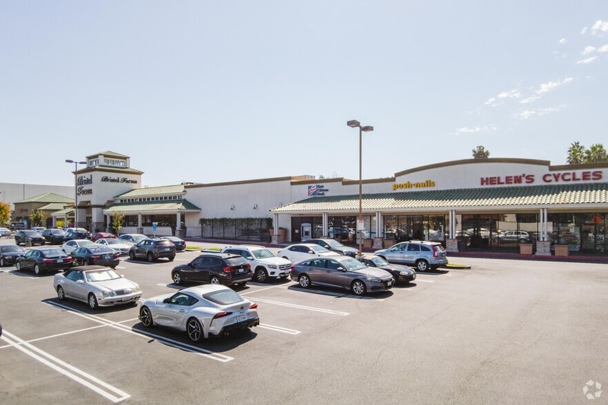 1570 E Rosecrans Ave, Manhattan Beach, CA for lease - Building Photo - Image 2 of 4