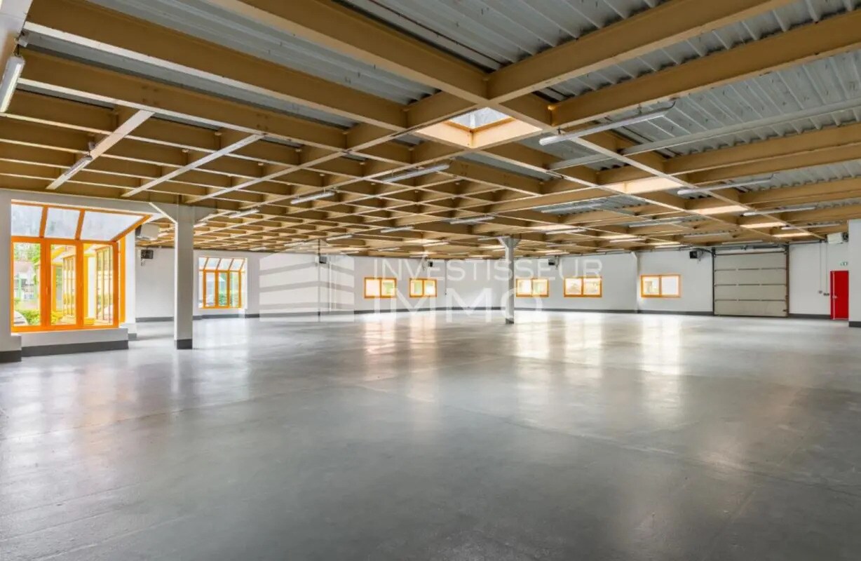 Flex in Croissy-Beaubourg for lease Interior Photo- Image 1 of 4