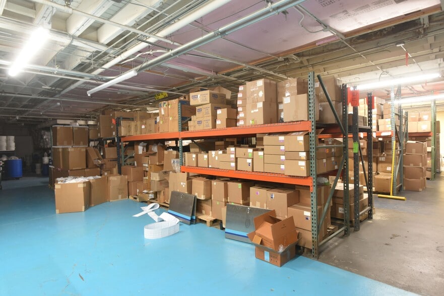 4555 W Addison St, Chicago, IL à vendre - Photo intérieure - Image 3 de 7