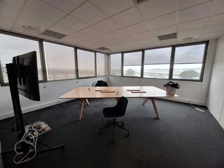 Avenue Jean Gabriel Domergue, Bordeaux for lease - Interior Photo - Image 3 of 11