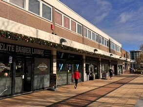 North Walk, Yate à louer Photo du bâtiment- Image 1 de 1
