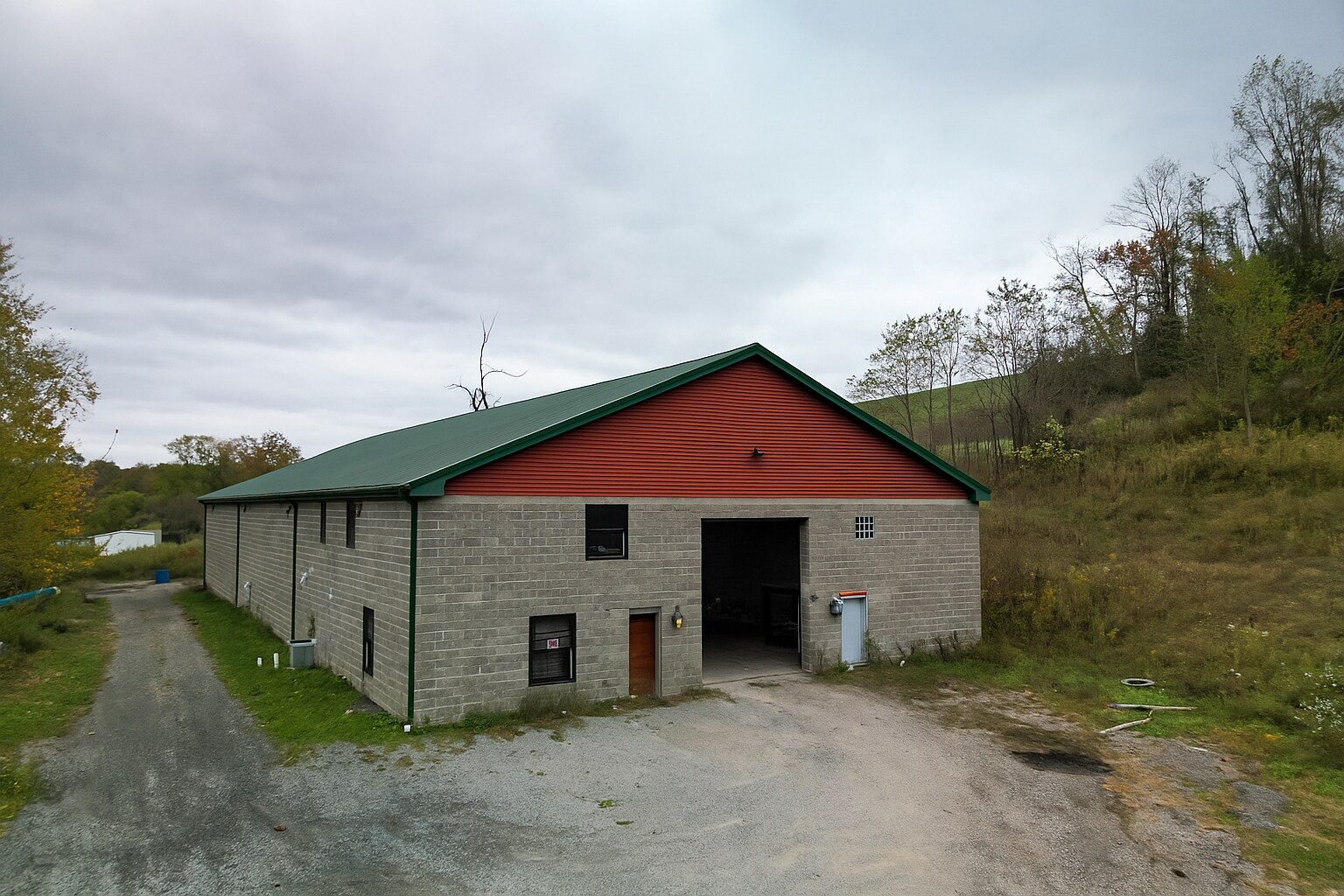 6331 State Route 88, Finleyville, PA à vendre Photo du bâtiment- Image 1 de 44