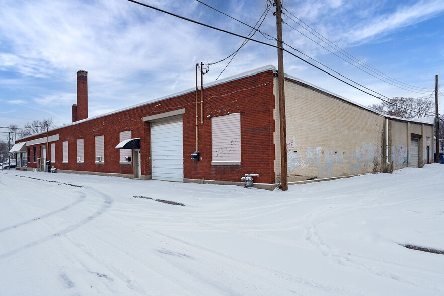 326-328 Troy St, Dayton, OH for lease - Building Photo - Image 3 of 6