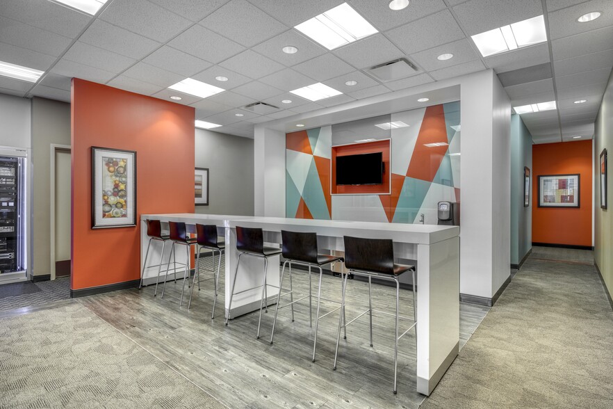 8661 201st St, Langley Twp, BC for lease - Building Photo - Image 3 of 16