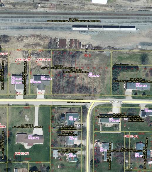 849 Manor Dr, Weyauwega, WI for sale - Building Photo - Image 2 of 5