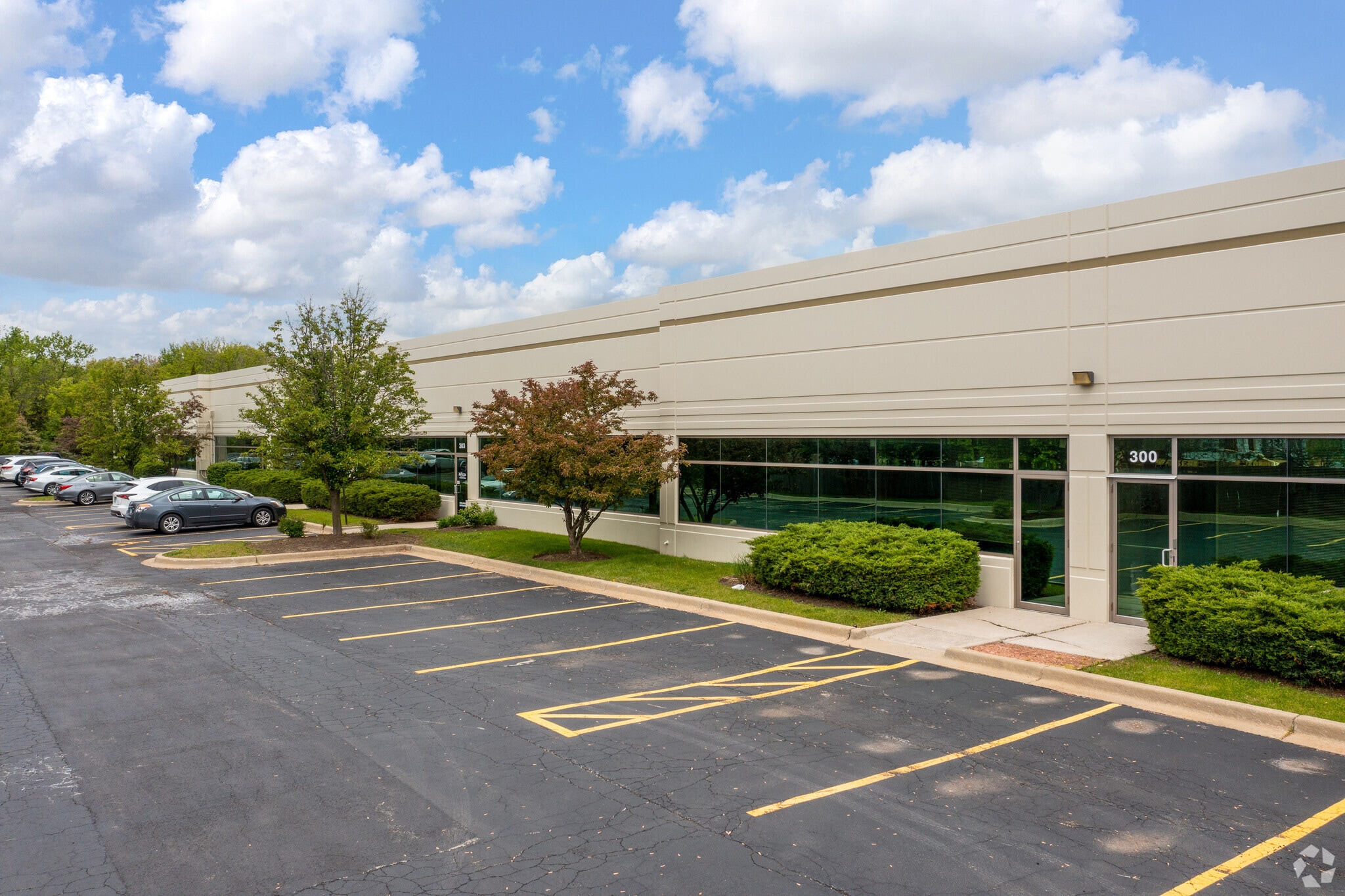 9014 Heritage Pky, Woodridge, IL for lease Building Photo- Image 1 of 8