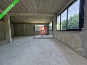 Retail in Aubagne for lease Interior Photo- Image 2 of 4