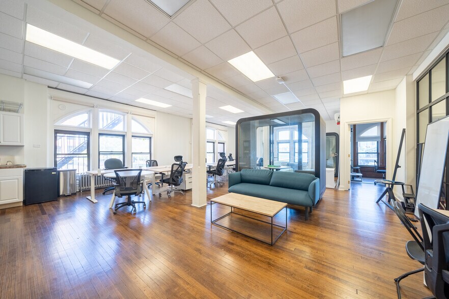 1 Newark St, Hoboken, NJ à louer - Photo intérieure - Image 1 de 18