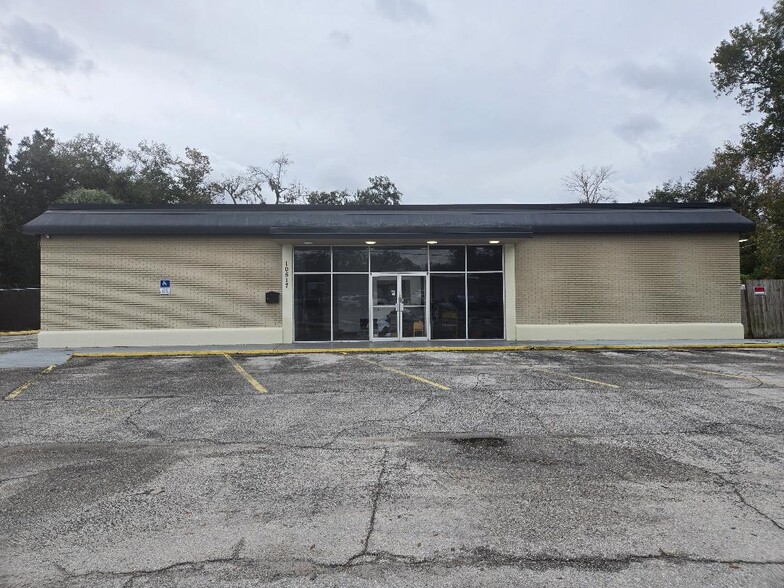 10517 Riverview Dr, Riverview, FL for sale - Building Photo - Image 2 of 8