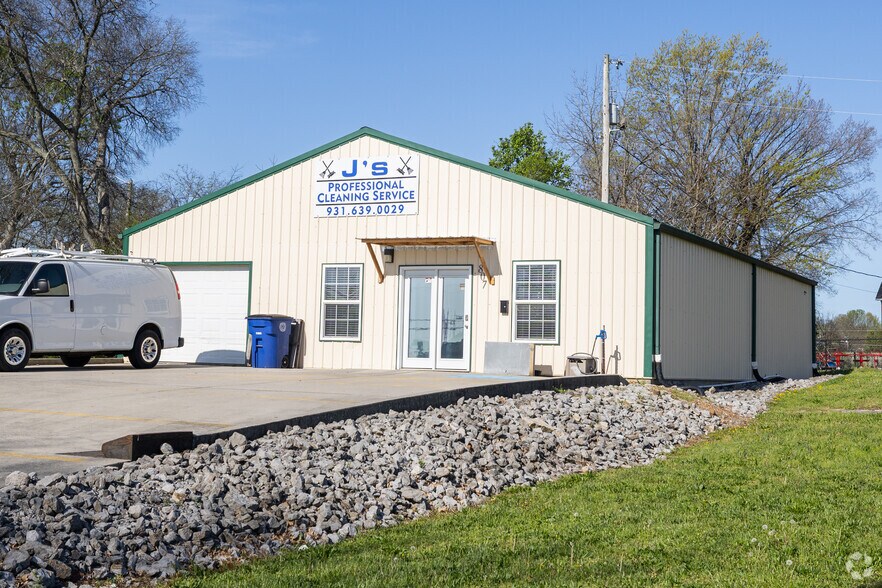 807 Lipscomb St, Shelbyville, TN for sale - Primary Photo - Image 1 of 29