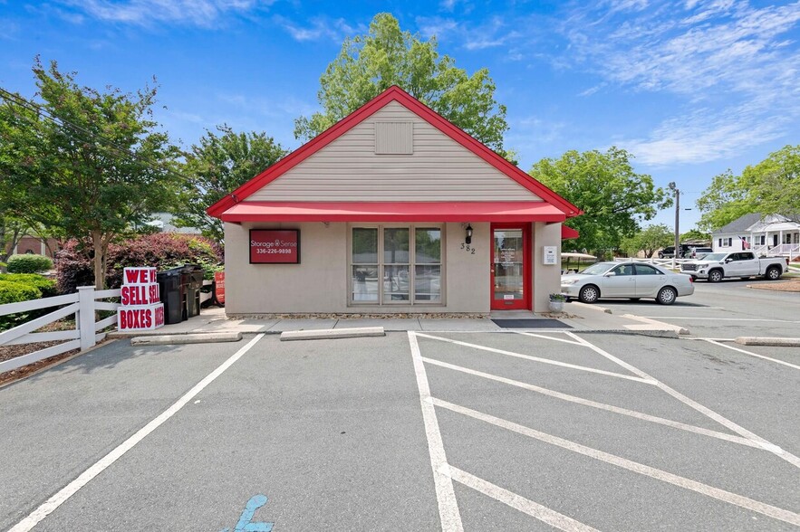 382 Harden St, Burlington, NC for lease - Building Photo - Image 3 of 12