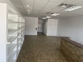 9600 SW 77th Ave, Miami, FL for lease Interior Photo- Image 1 of 8