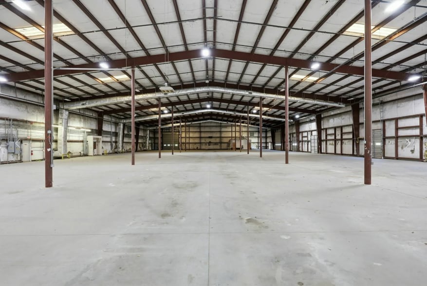 2456 S Miami Blvd, Durham, NC for lease - Interior Photo - Image 2 of 6