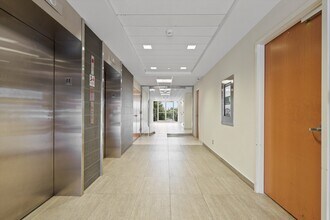 2 Pidgeon Hill Dr, Sterling, VA for lease Interior Photo- Image 2 of 10