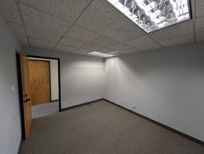 7590 Fay Ave, La Jolla, CA for lease Interior Photo- Image 2 of 6