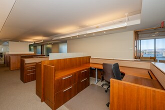 211 Main St, San Francisco, CA for lease Interior Photo- Image 2 of 13