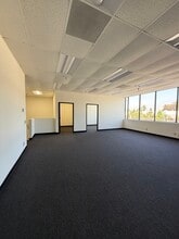 2300-2370 E Artesia Blvd, Long Beach, CA à louer Photo intérieure- Image 2 de 4