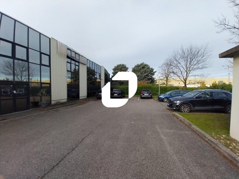 Flex in Genas for lease - Building Photo - Image 2 of 14