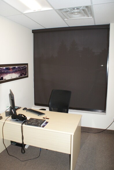 500 Wentworth St, Oshawa, ON for sale - Building Photo - Image 3 of 5