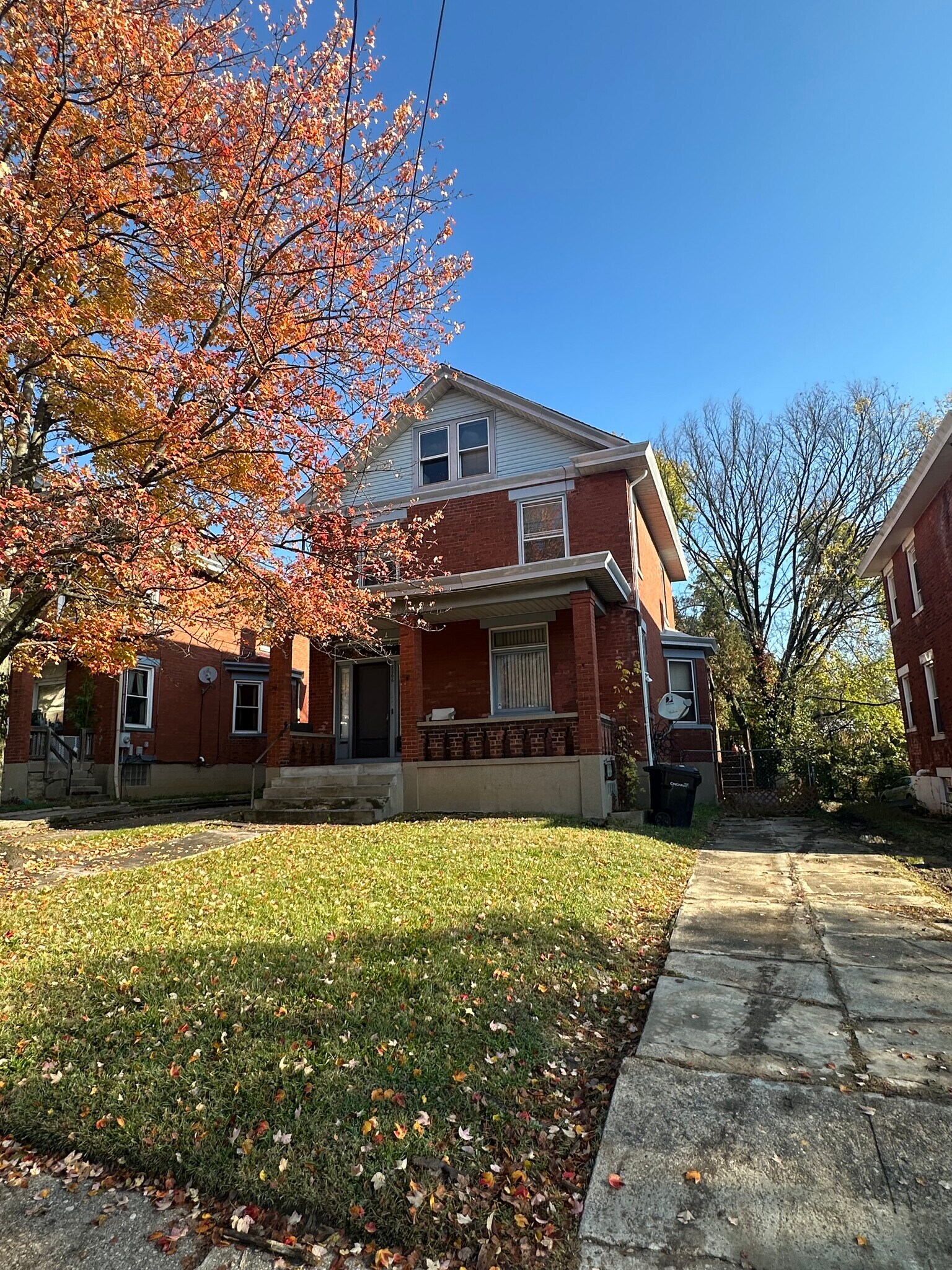2266 Harrison Ave, Cincinnati, OH à vendre Photo principale- Image 1 de 11