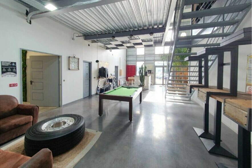 Office in Lunel-Viel for lease - Interior Photo - Image 3 of 9