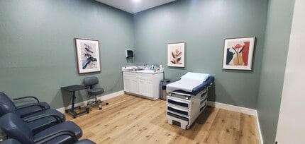 7956 Davis Blvd, North Richland Hills, TX for lease Interior Photo- Image 2 of 11