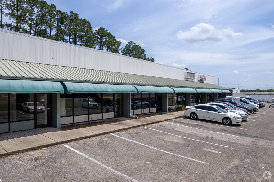5002-5036 Tennessee Capital Blvd, Tallahassee, FL à louer - Photo principale - Image 1 de 6