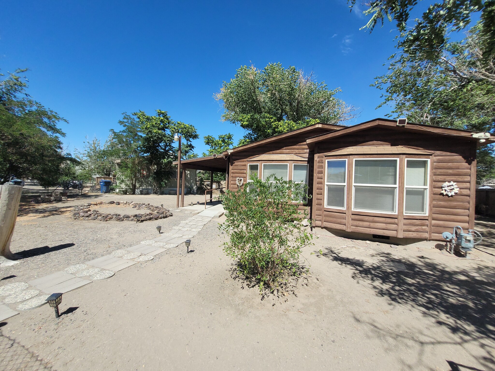 175 Circle Dr, Fernley, NV à vendre Photo du bâtiment- Image 1 de 1