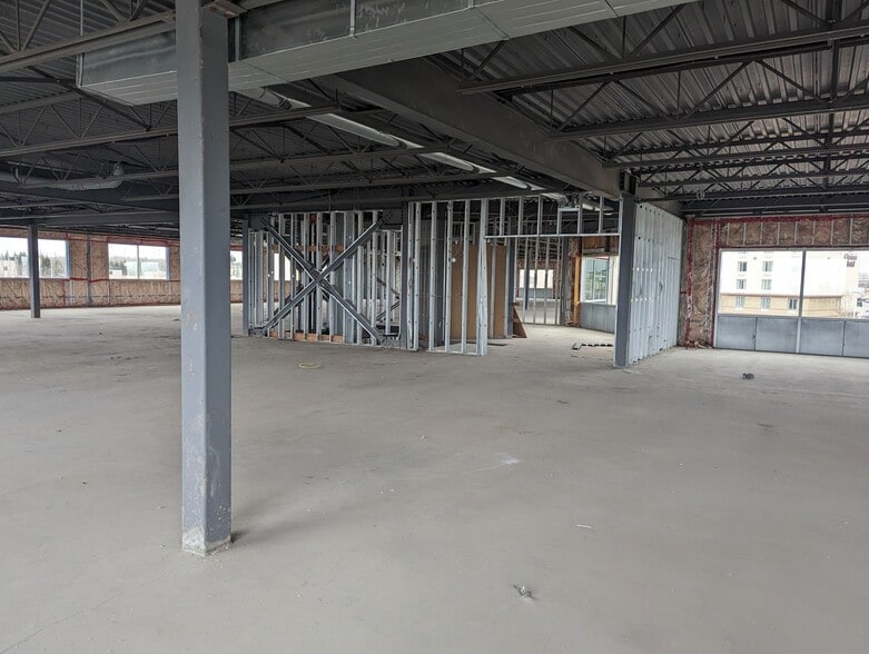 2134 Premier Way, Sherwood Park, AB for sale - Interior Photo - Image 3 of 8